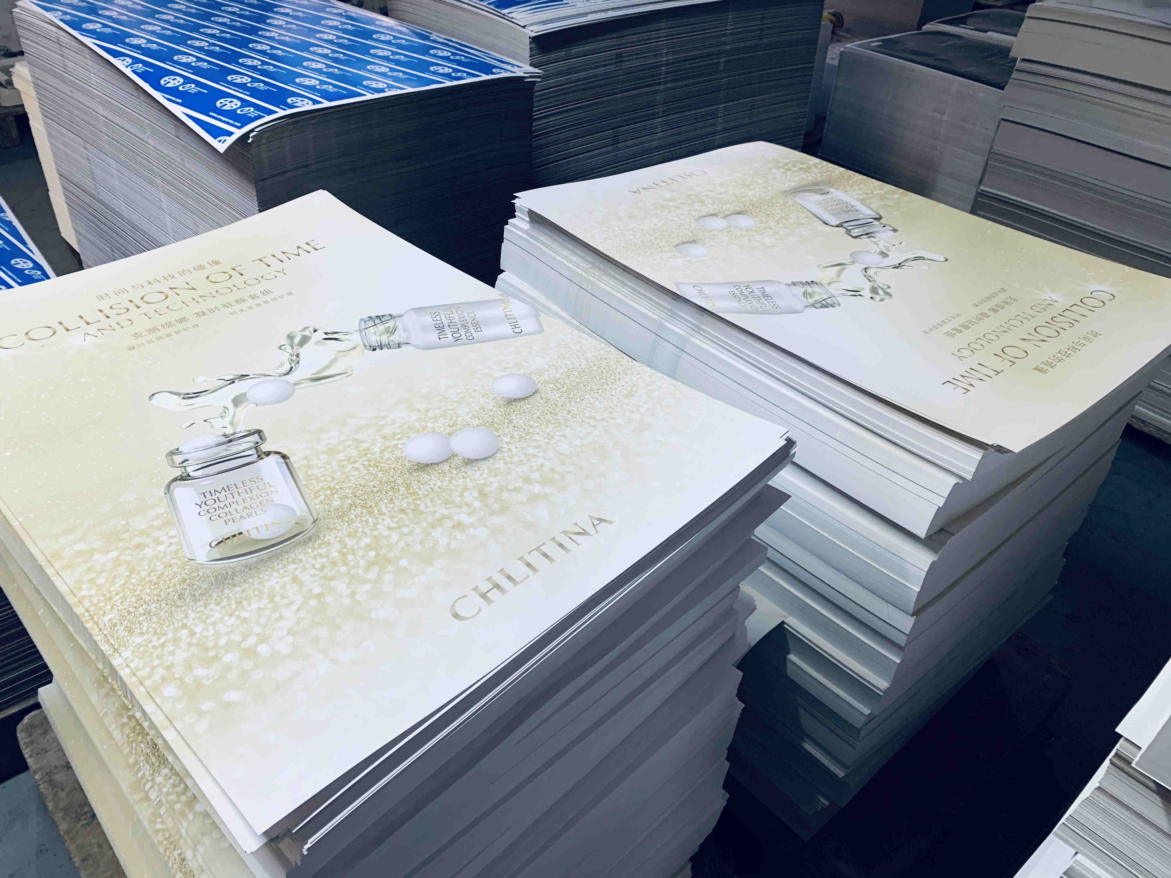 上海印刷廠選型指南:2025年企業(yè)采購決策的底層邏輯(圖2) 海報定制.jpg