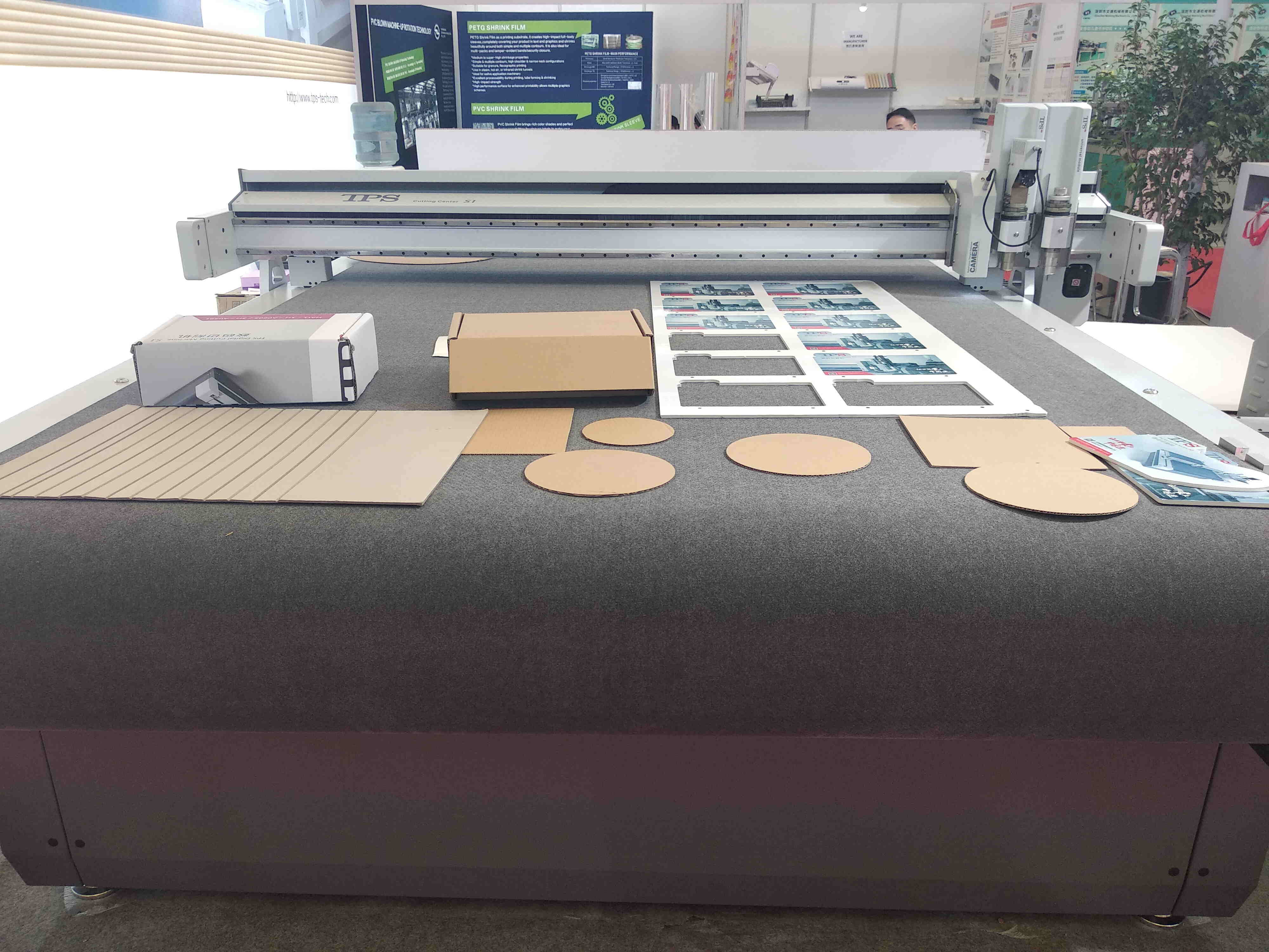 上海標(biāo)簽印刷技術(shù)全解析：從小批量到智能化